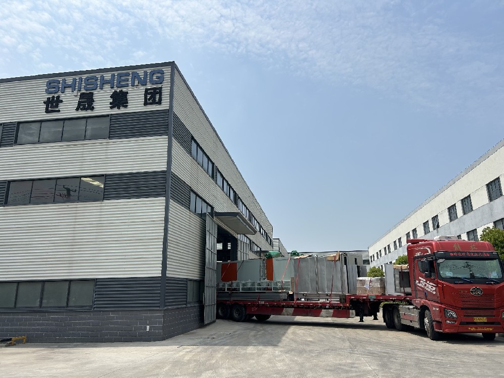 達克羅線設備發(fā)貨現(xiàn)場